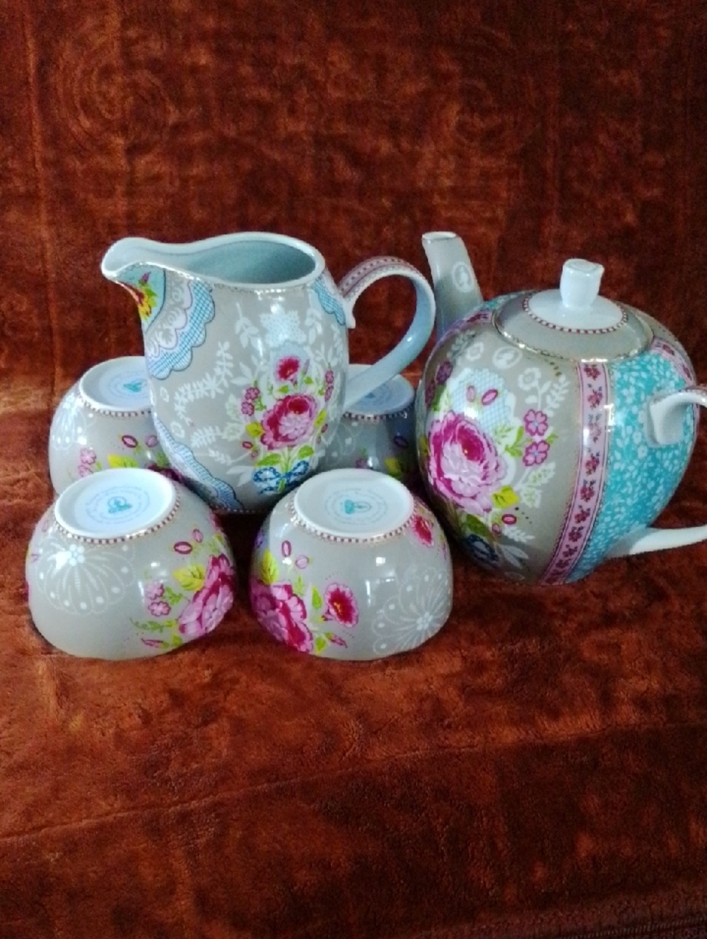 PIP HOME fine porcelain happy product for happy people made in China set of 6